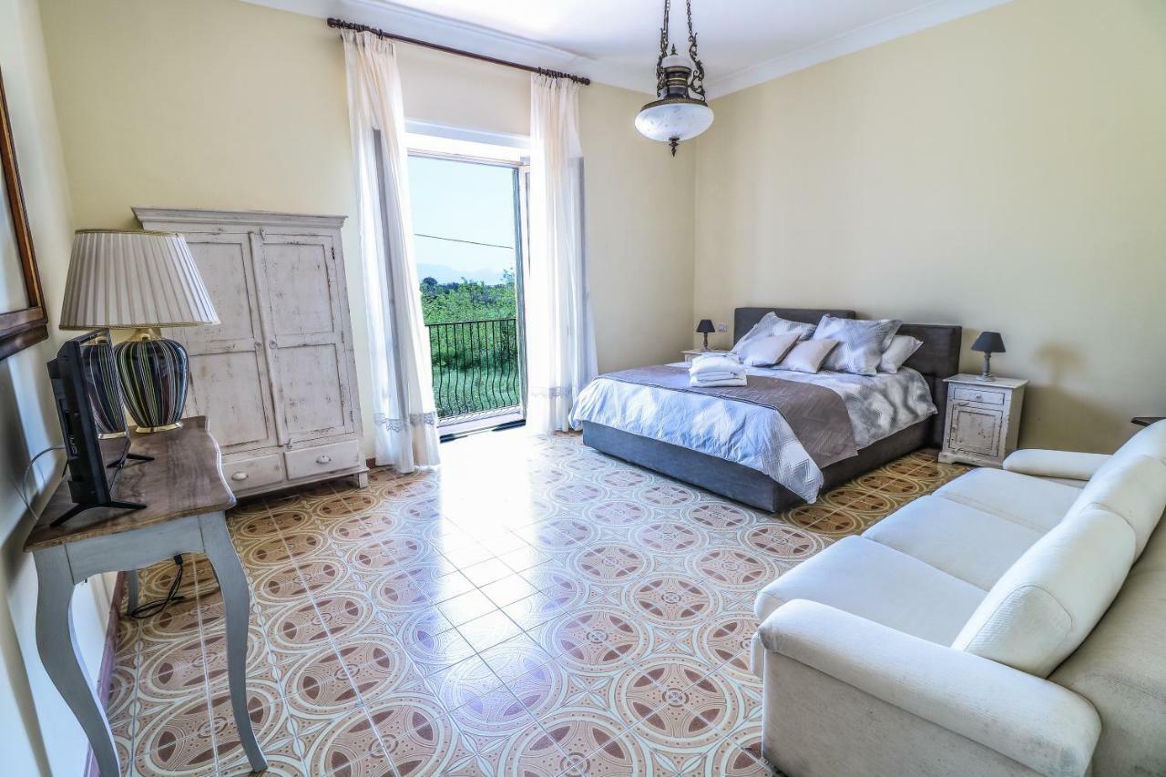 Scognamiglio Suites Ercolano Bagian luar foto