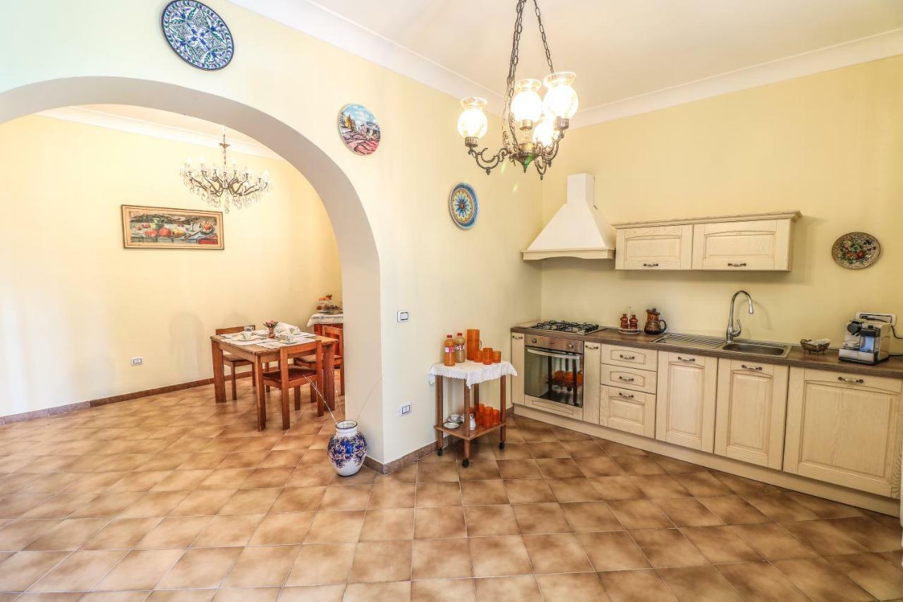 Scognamiglio Suites Ercolano Bagian luar foto